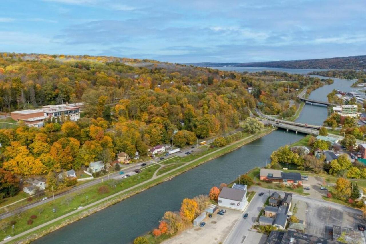 River Front Home In The Heart Of Ithaca Kültér fotó